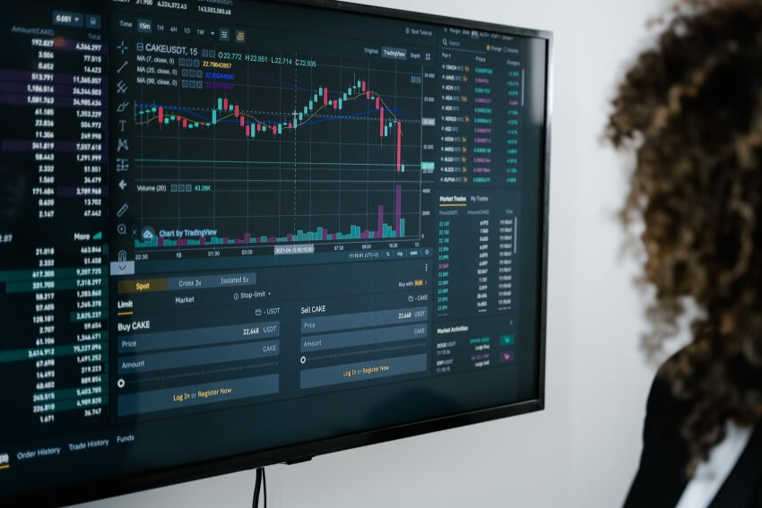 Stocks Monitoring in a Big Screen