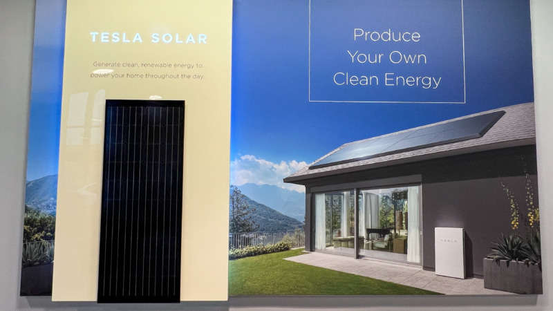 Tesla Powerwall and Solar Panel